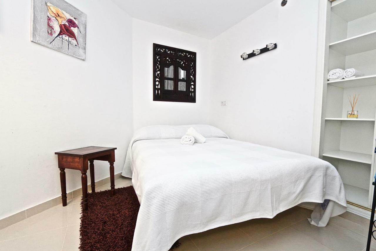3- Bedroom Apartment In The Centre Of Calpe With Nice Living Room, 1 Bathroom. Luaran gambar