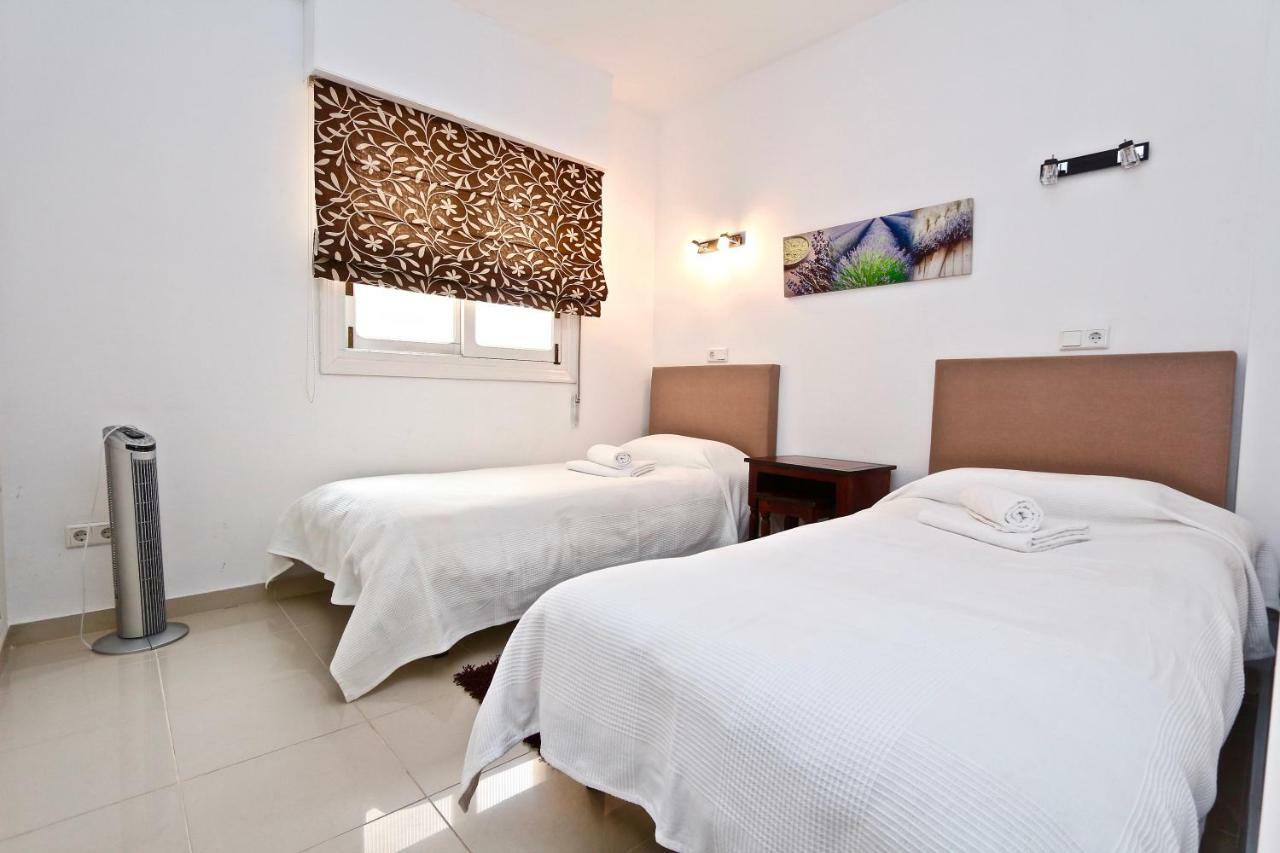 3- Bedroom Apartment In The Centre Of Calpe With Nice Living Room, 1 Bathroom. Luaran gambar