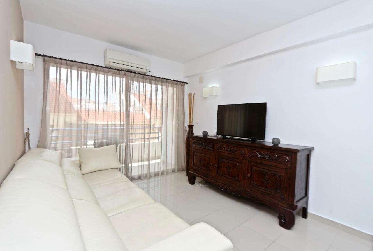 3- Bedroom Apartment In The Centre Of Calpe With Nice Living Room, 1 Bathroom. Luaran gambar